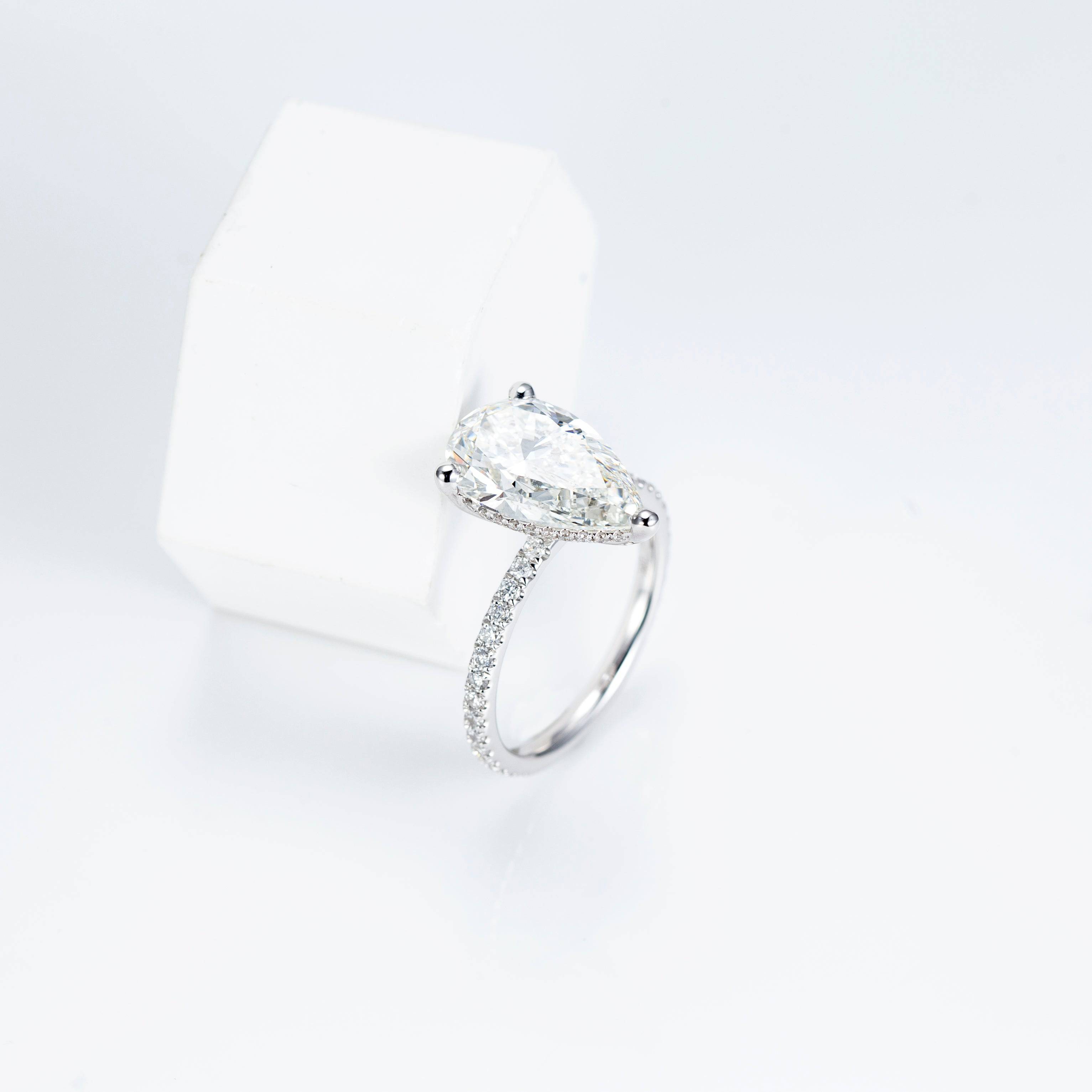 Salha Ring - IN STOCK - ROVA Brilliance