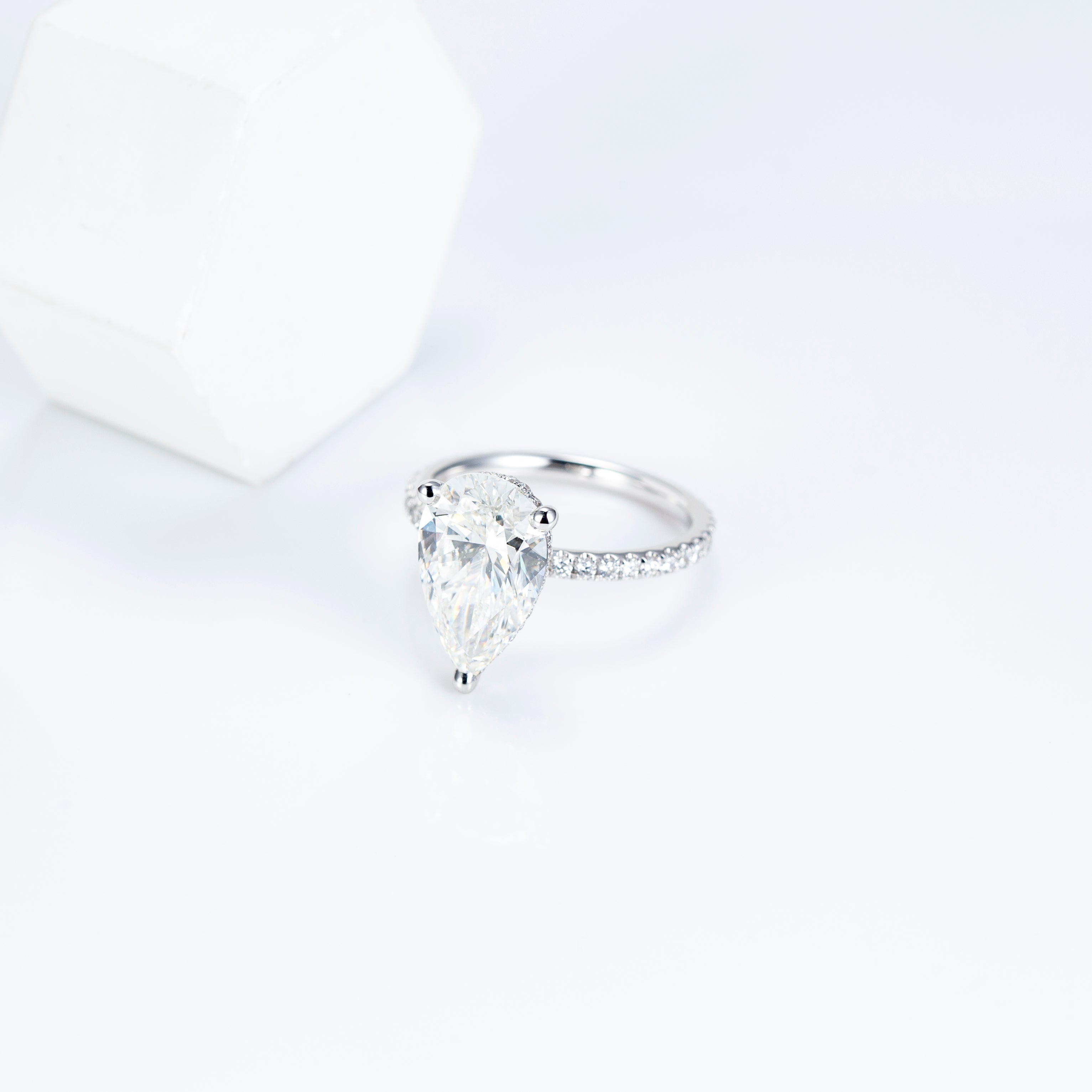 Salha Ring - IN STOCK - ROVA Brilliance