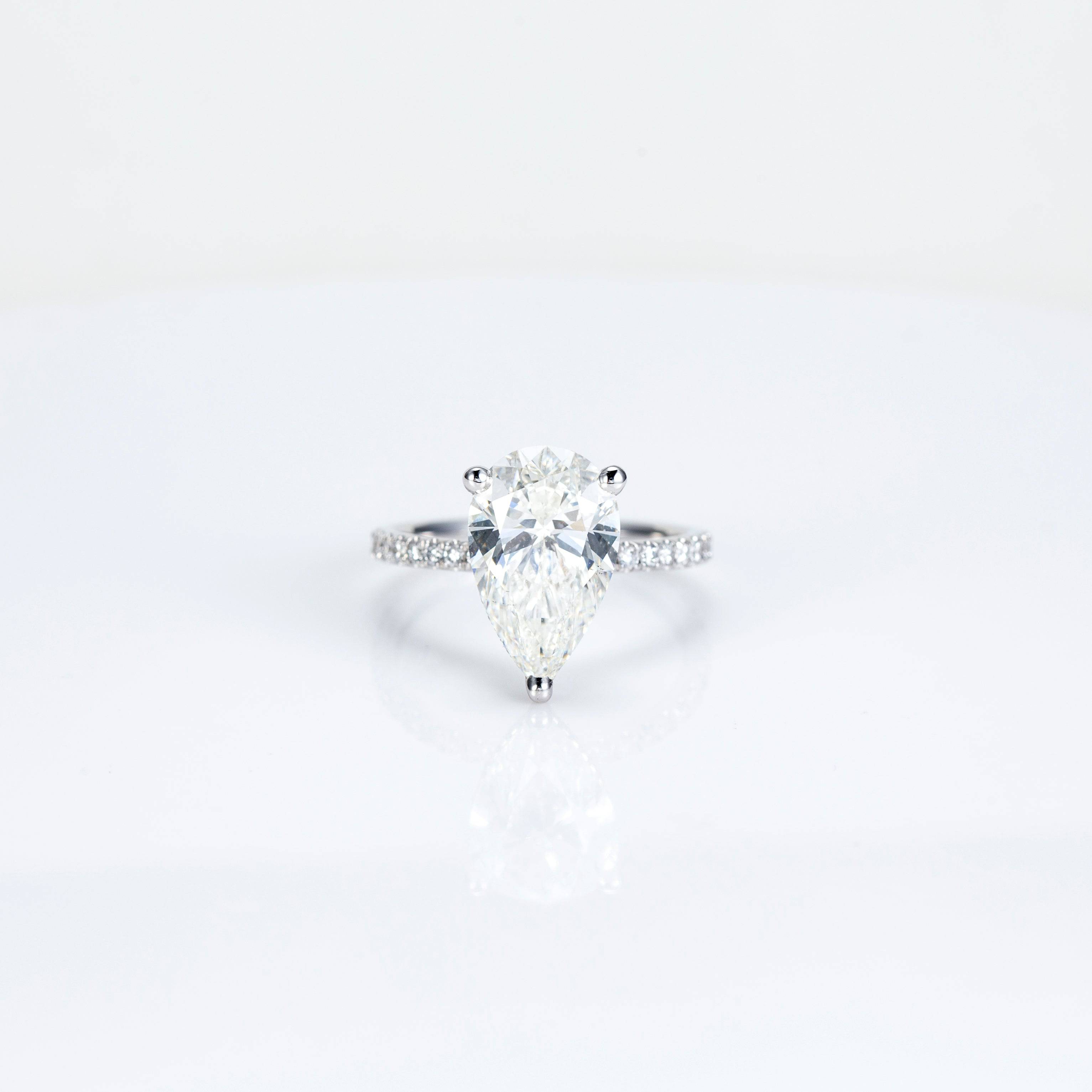 Salha Ring - IN STOCK - ROVA Brilliance