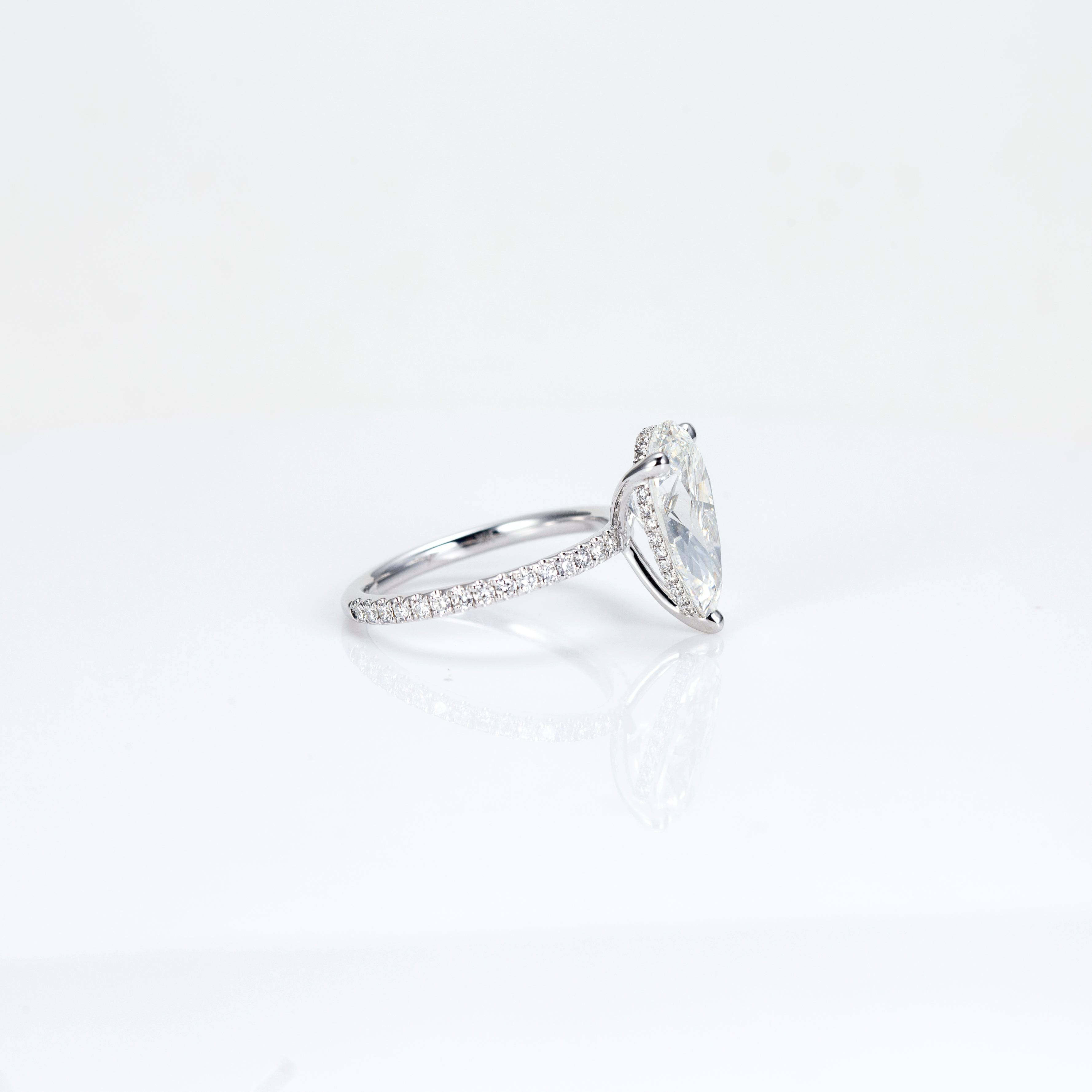 Salha Ring - IN STOCK - ROVA Brilliance