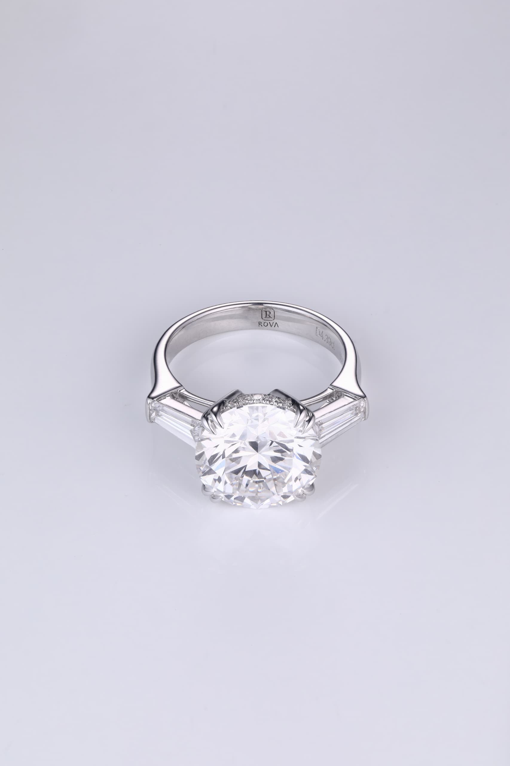 Luminara Solitaire Ring